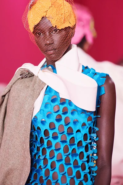 Look 17